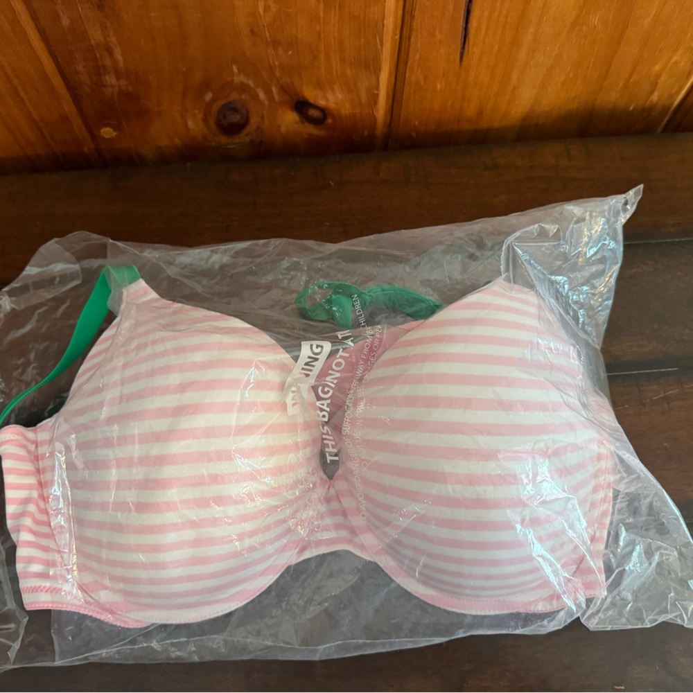 PINK bra! NWT! pink stripe, size 42B